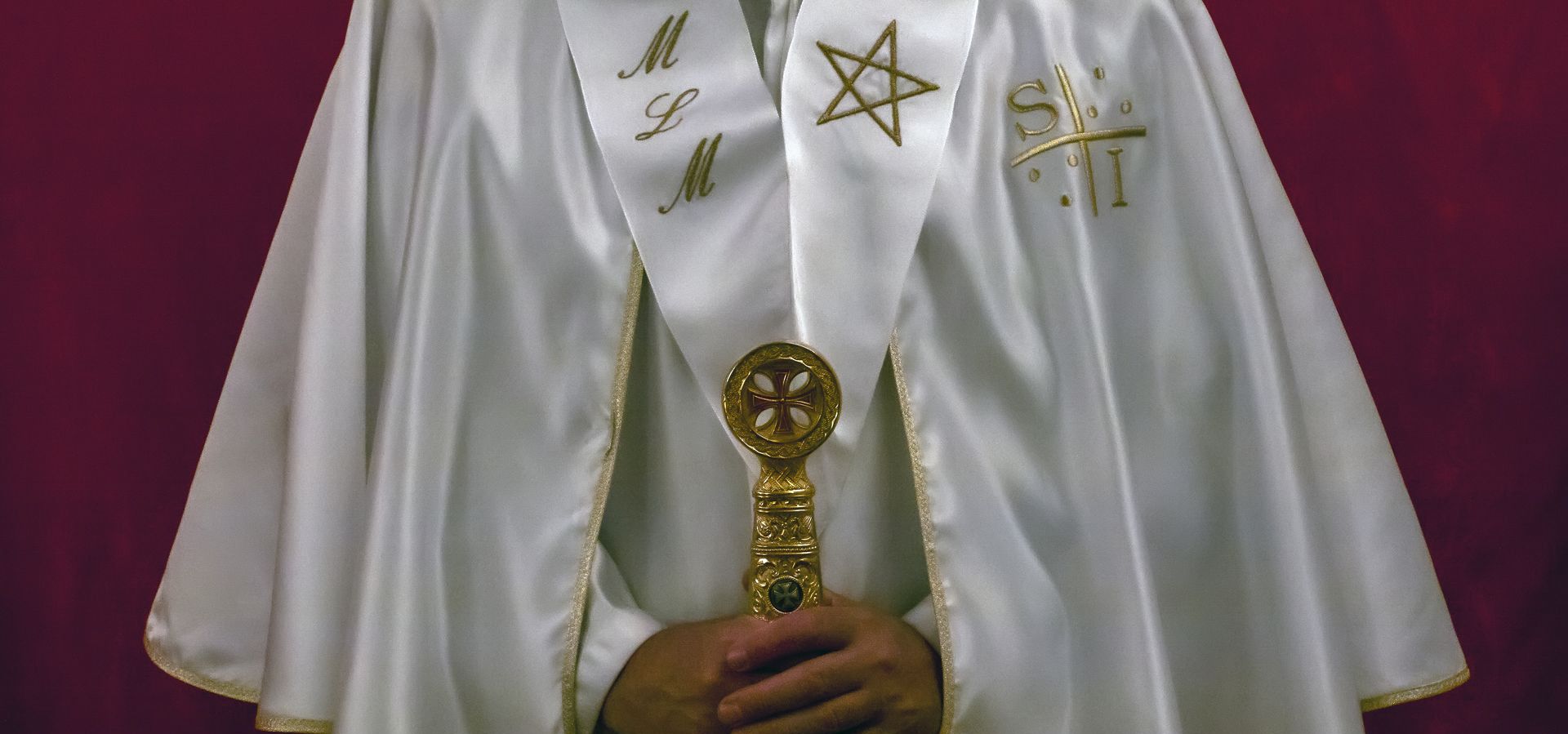 F... D... CON SU ATUENDO - ORDEN MARTINISTA